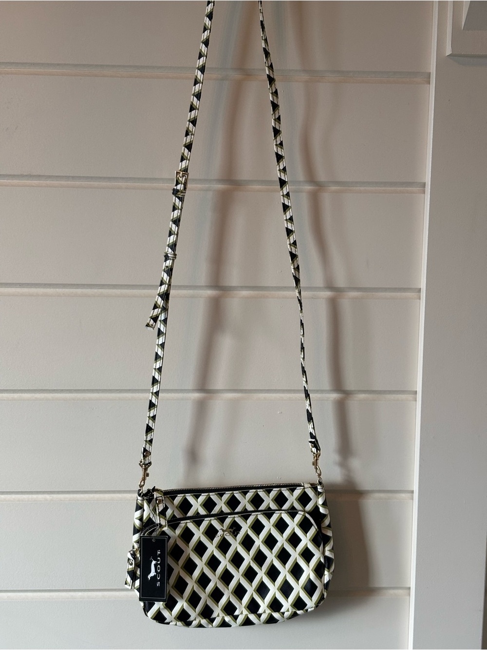 New with Tag Scout Black, Gold + Cream Lattice Crossbody 2 pocket zipper purse